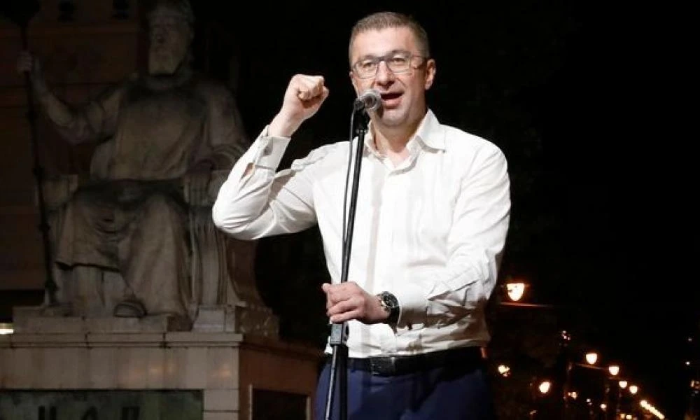 Συνεχίζει το τροπάρι ο ο Μίτσκοσκι: Θα σεβαστώ τη Συμφωνία των Πρεσπών αλλά θα αποκαλώ "Μακεδονία" τη χώρα μου